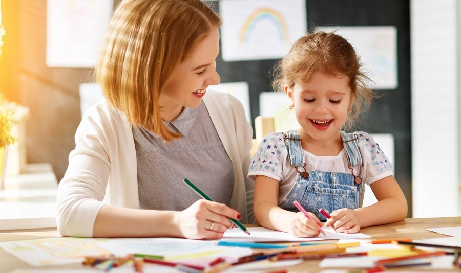 Làm thế nào để dạy một đứa trẻ nhớ từ tiếng Anh